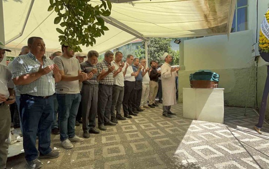 Kıbrıs Gazisi Ahmet Bacınak İzmir’de son yolculuğuna uğurlandı