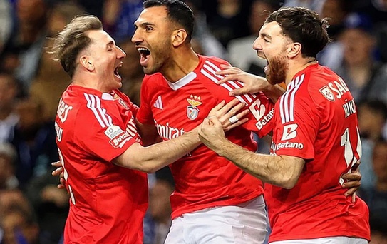 Milli yıldızımız Pavlidis'i aradı: Benfica günlerimizi yaşayabiliriz