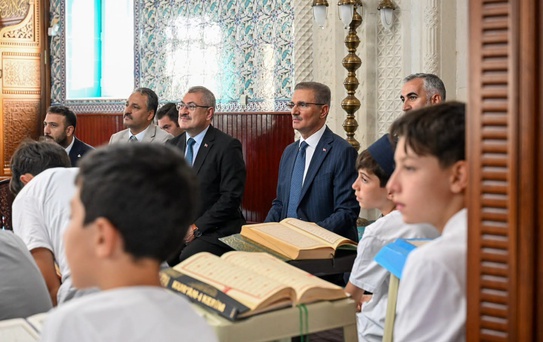 Vali Baruş Yaz Kur'an Kurslarını Ziyaret Etti