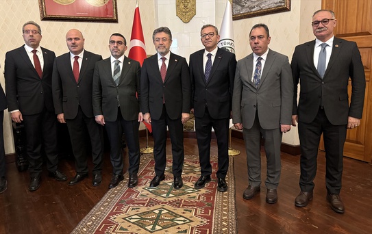 Bakan Yumaklı Kars'ta Ziyaretlerde Bulundu