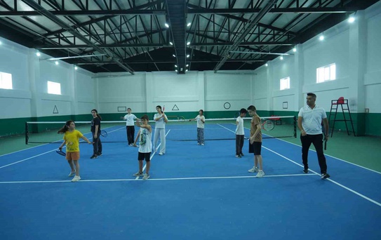 Muş'ta Yaz Spor Okulları'nda Tenis Coşkusu