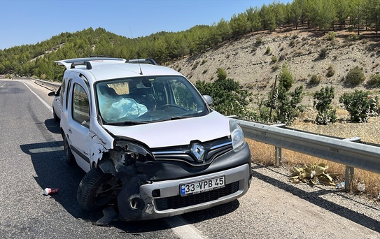 Besni'de Trafik Kazası: 5 Yaralı