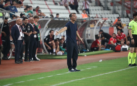 Antalyaspor sezona 4-3'lük galibiyetle başladı