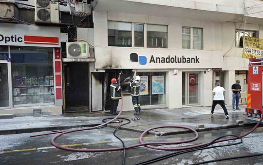 Sivas'ta ATM Yangını Paniğe Neden Oldu