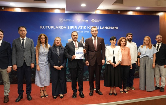 Kutuplarda Sıfır Atık Kitabı Lansmanı Yapıldı