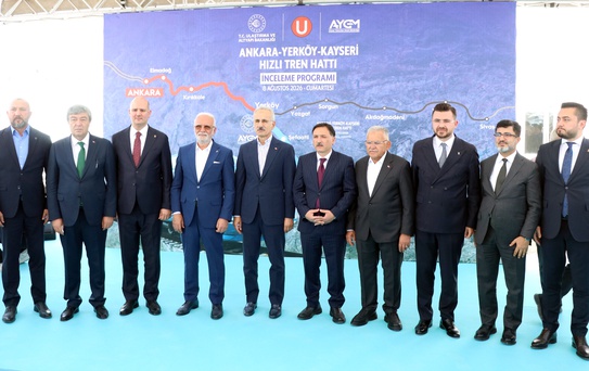 Bakan Uraloğlu müjdeyi verdi! 7 saatlik yol 1 saat 45 dakikaya düşüyor