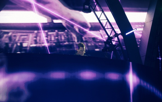 Tiesto İstanbul'da Müzikseverlerle Buluştu