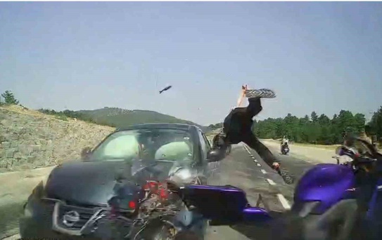 Kütahya'da Trafik Kazası: 4 Yaralı