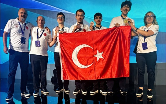Türkiye Nükleer Bilim Olimpiyatı'nda Madalya Kazandı