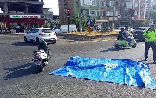 Kırmızı Işıkta Geçen Motosiklet Sürücüsü Hayatını Kaybetti