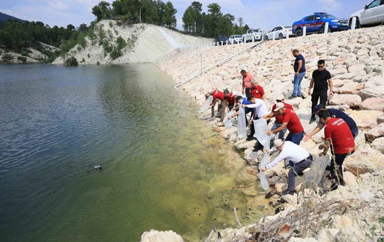 Denizli’de iç sulara can suyu: İl genelinde 1 milyon 386 bin balık bırakıldı