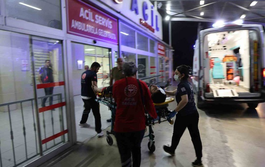 Kozan'da Trafik Kazası: 2 Yaralı
