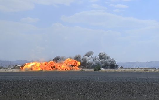Yemen'de Husi Mevzilerine Operasyon