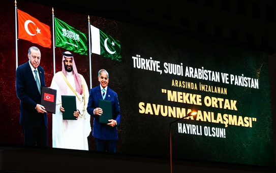 Mekke Anlaşması'na Görkemli Tanıtım