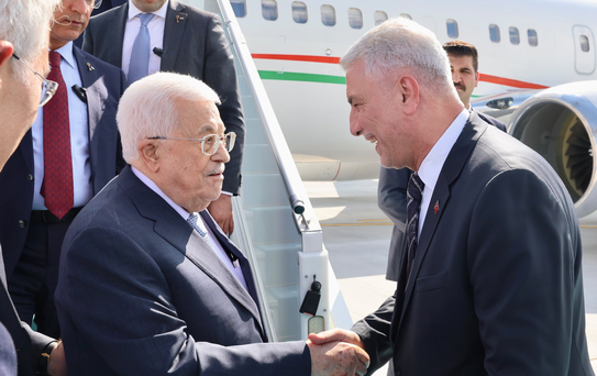 Bakan Bolat, Filistin Devlet Başkanı Abbas'ı Ankara'da Karşıladı