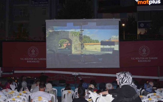 ’Gezen sinema’ tırı Çorum’da vatandaşlara nostalji yaşattı