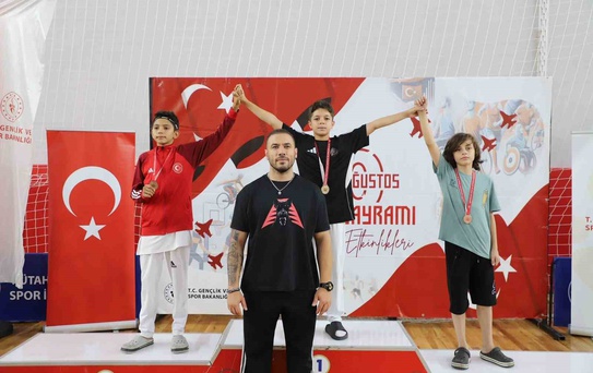 Taekwondo Zafer Kupası Kütahya'da Sona Erdi