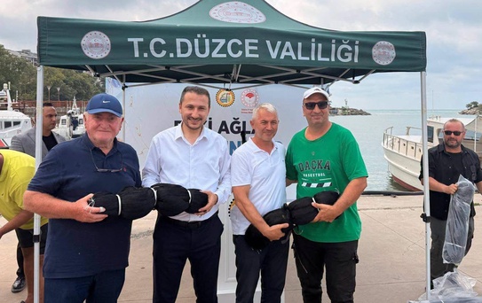 Akçakocalı balıkçılara ağ desteği