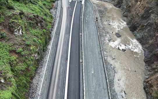 Karadeniz Sahil Yolu'nda Çalışmalar Tamamlanıyor