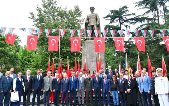 Trabzon'un Fethi'nin 565. Yılı Coşkuyla Kutlanıyor