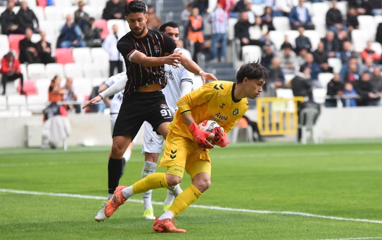 Altay'da Ulaş Hasan Özçelik 1. Kaleci Oldu