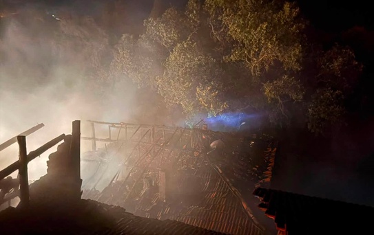 İskilip'te Yangın: Ev ve Samanlık Hasar Gördü
