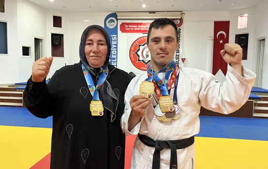 Ahmet Ünal Dünya Şampiyonu
