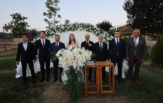 Bingöl Vali Yardımcısı Gökmen Evlendi