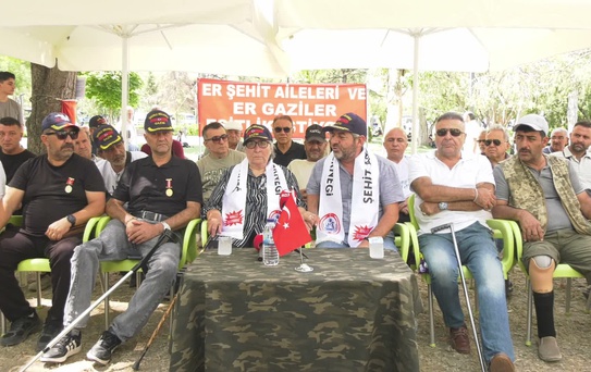 Şehit Aileleri ve Gazilerden 'Hakkımızı Söke Söke Alacağız' Çıkışı
