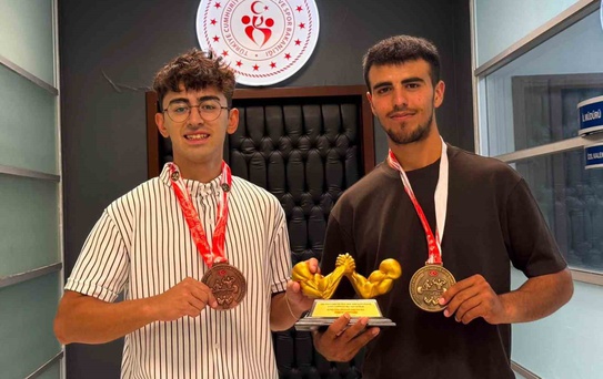 Kayserili Halil İbrahim Noğay, Bilek Güreşi Şampiyonu