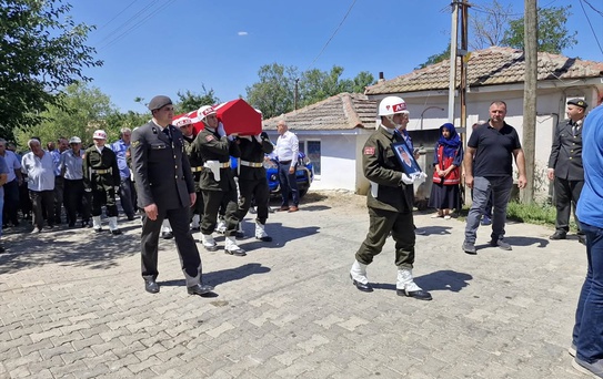 Kore Gazisi Yılmaz Son Yolculuğuna Uğurlandı
