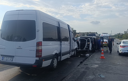 Manavgat'ta zincirleme kaza: 17 yaralı