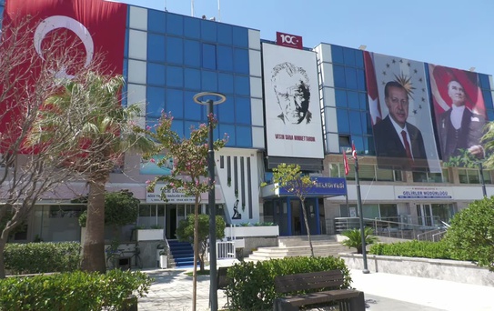 AK Parti'den Menderes Çıkışı: Özür Borçları Var