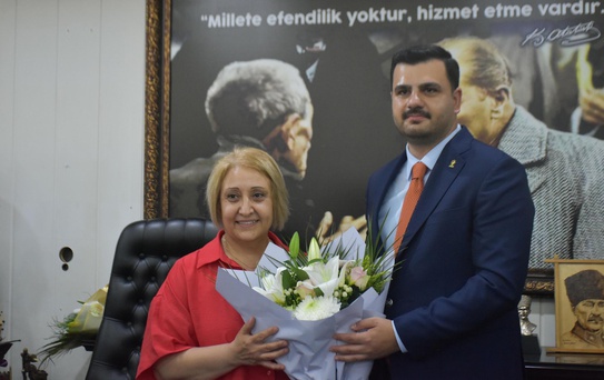 İlkay Çiçek hakkında dikkat çeken iddia: 1,5 yıl boyunca AK Parti'ye geçmek için uğraşmış