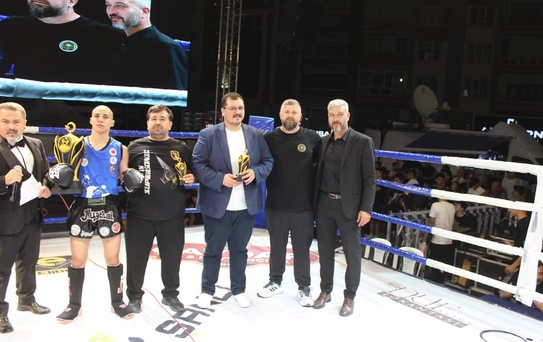 Ömer Faruk Öksüz, Muaythai'de Şampiyon Oldu