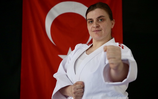 Dört Kız Annesi Karateci: Fisun Örek
