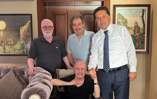 Ahmet Özer, İsmail Beşikçi'yi ziyaret etti