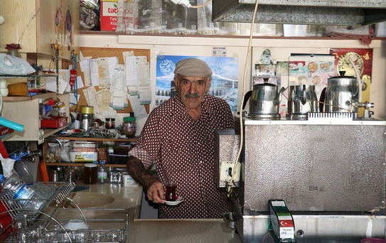 Sivas'ta Anı Fotoğraflarıyla Dolu Çay Ocağı