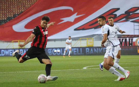 Çorum FK - Kasımpaşa: İlk Yarı Sonucu 0-1