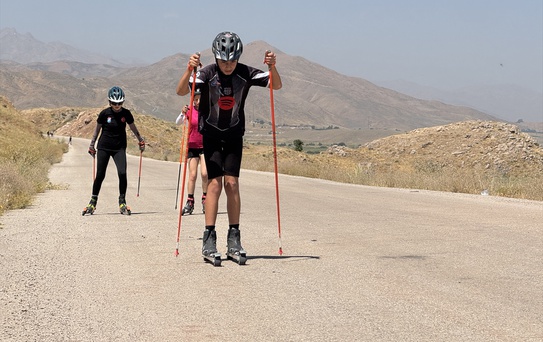 Yüksekova'da Kayaklı Koşu Sporcuları Yaz Antrenmanı Yapıyor
