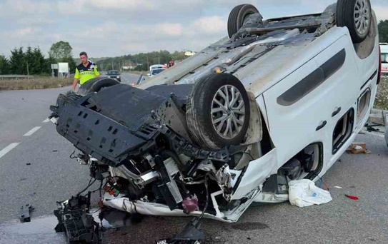 Kaynarca'da Trafik Kazası: İki Yaralı