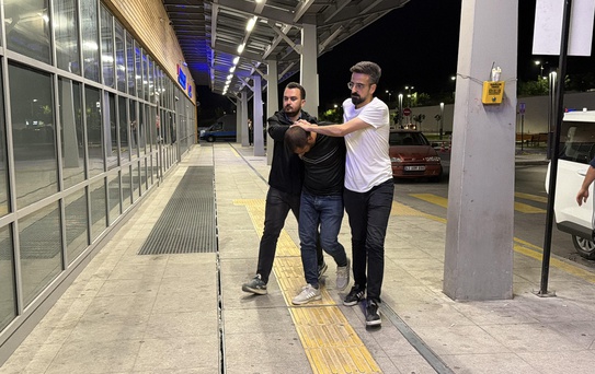 Eski Eşini Bıçaklayıp Tutuklandı