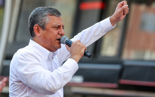 Özgür Özel'den Büyük Taarruz Mesajı