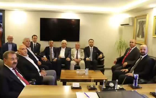 Gölbaşı’nda 6 belediye meclis üyesi AK Parti’ye katıldı