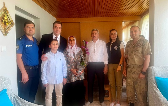 Kaymakamdan Şehit Polisin Oğluna Doğum Günü Sürprizi