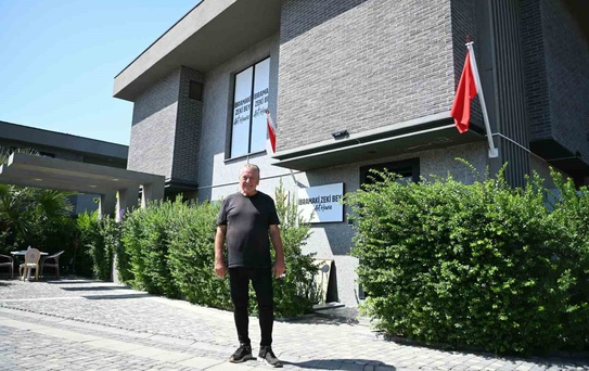 Dedesi ve babasından kendisine miras kalan sanatçı ruhu kızlarına aktaracak