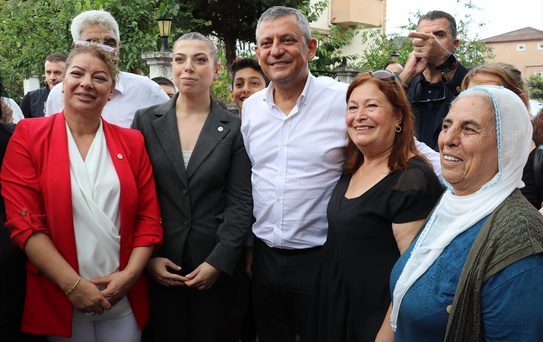 Özgür Özel'den Yeni Parti Vurgusu