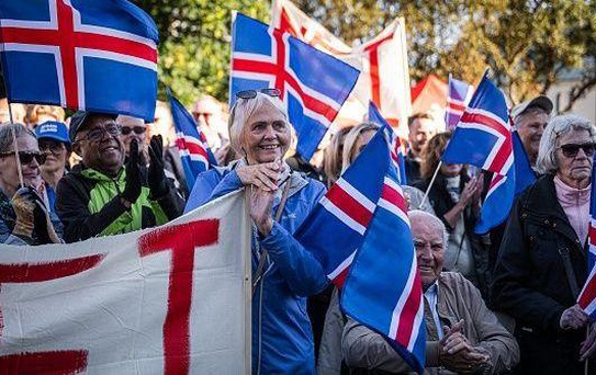 İzlanda'da AB Referandumu Tartışmaları