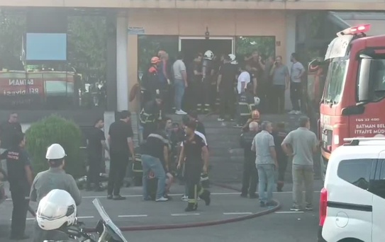 Batman'da spor salonunda yangın: 2 ölü, 9 yaralı