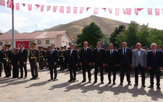 Bitlis’te 30 Ağustos Zafer Bayramı kutlandı